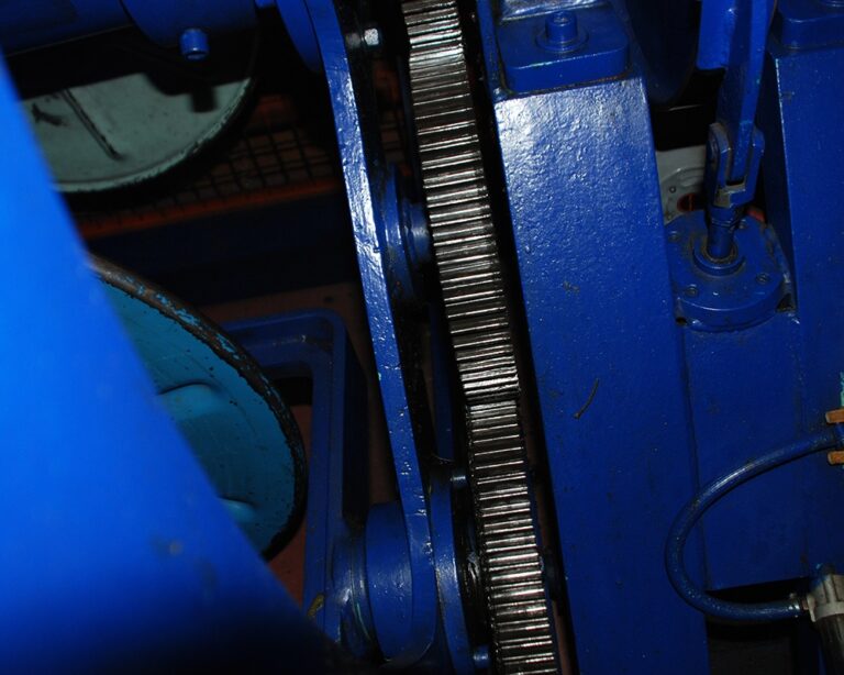 Read more about the article Döküm Makinesi Yedek Parça Revizyonu: İşlev ve Uygulama